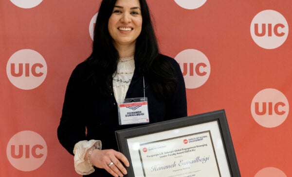 Hananeh Esmailbeigi shows off her award